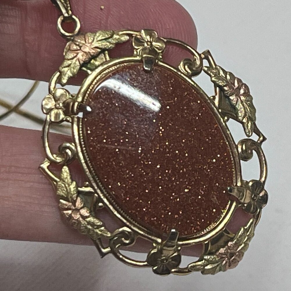 Vintage Black Hills Gold & Sunstone Pendant Necklace & Earrings Set